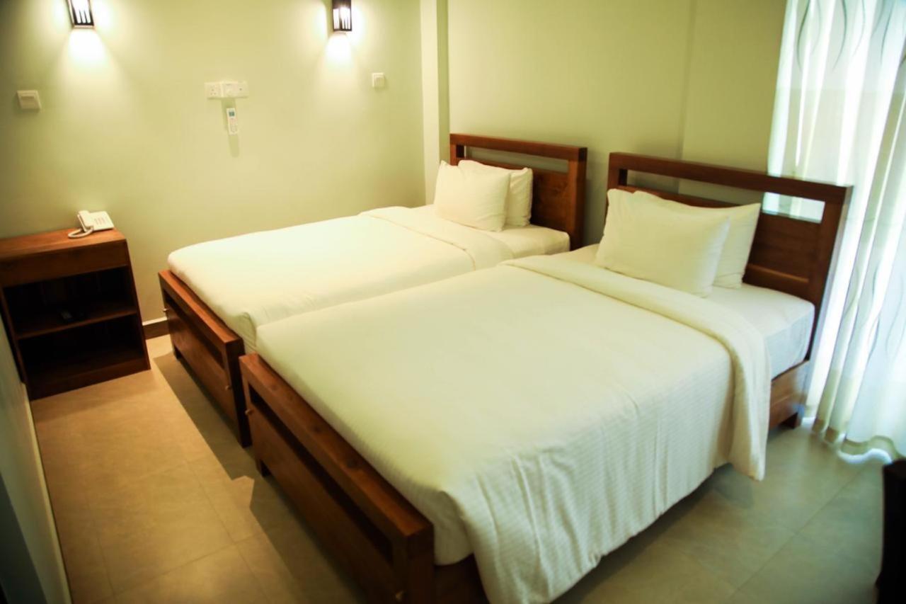 Sobaya Hotel Kandy Ngoại thất bức ảnh